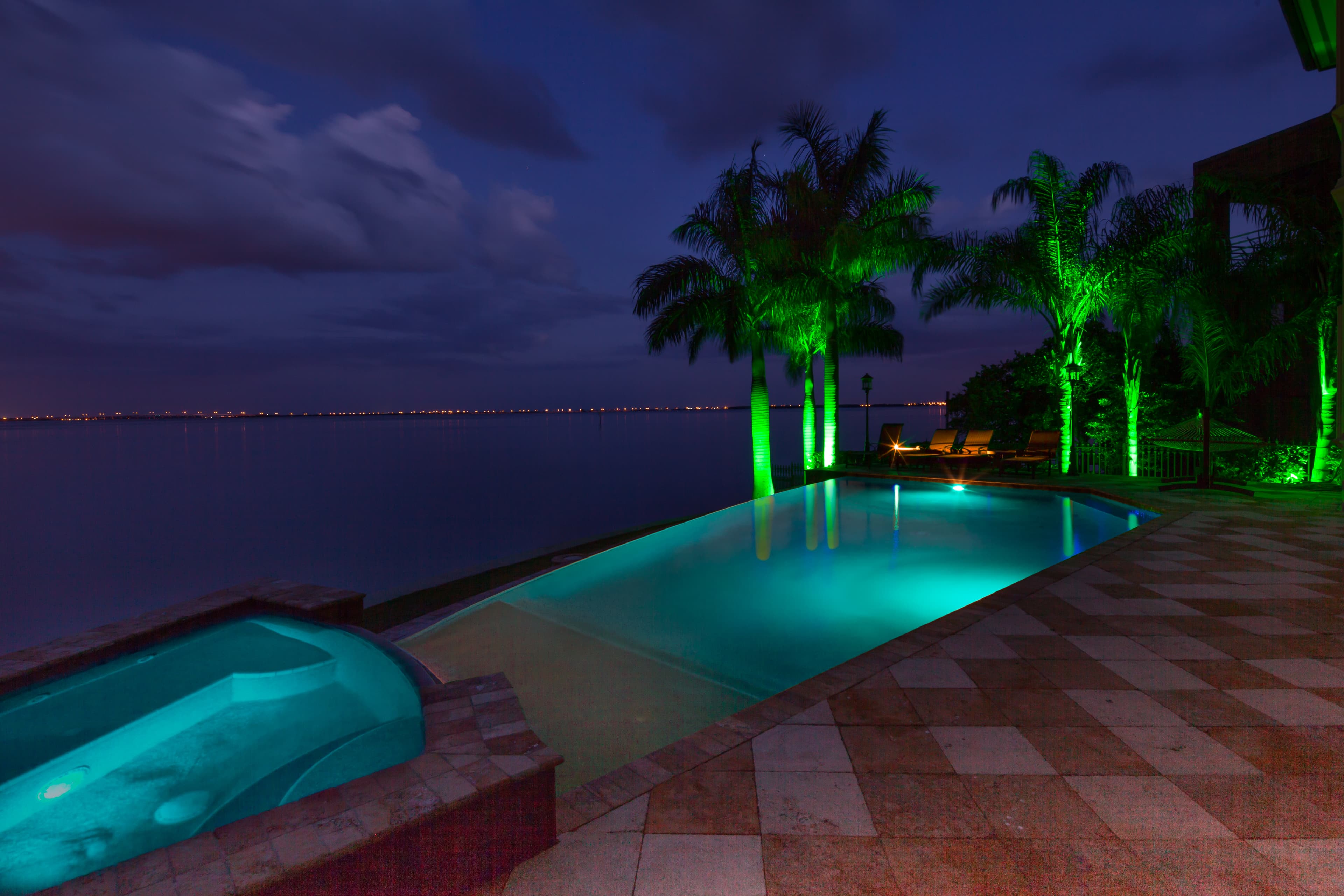 Pool & Water Feature Lighting